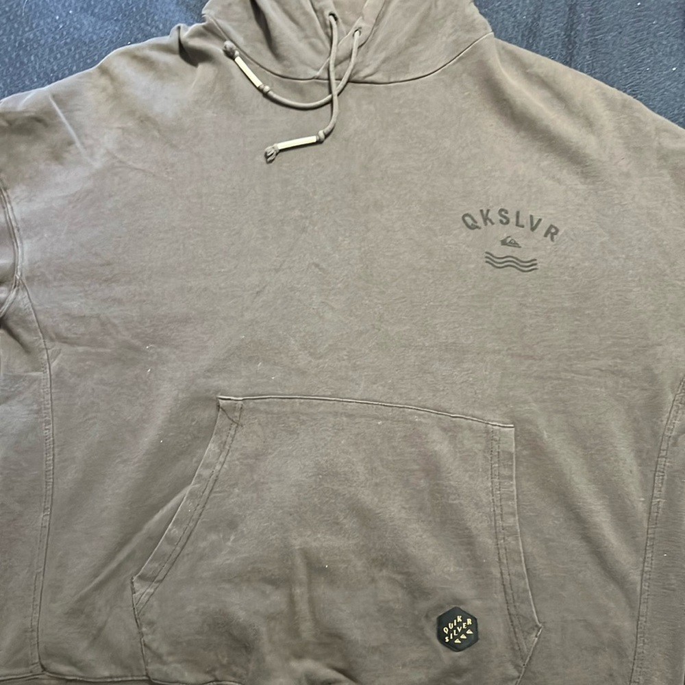 quicksilver men’s hoodie size small